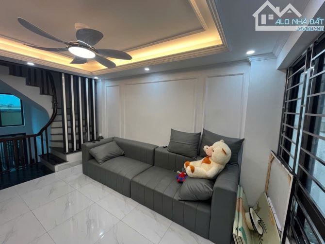 Bán nhà Kim Giang - Thanh Trì , ngõ rộng Oto đỗ gần , 42m2 - 6T - Giá nhỉnh 8 tỷ - 2