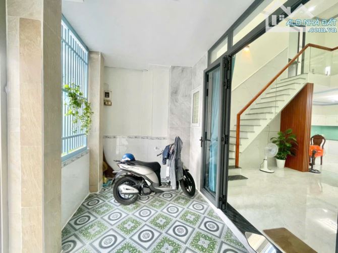 Nhỉnh 2tỷ TL Bán nhà 1trệt 2lầu 73m²ngay đg Cách Mạng Tháng 8, Chợ BHòa trường Quang Vinh - 2