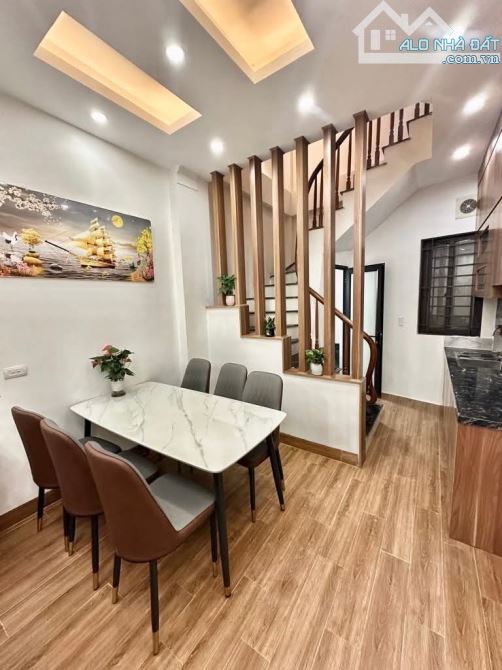 Nhà 298 Ngọc Hồi,Yên Ngưu,35m 5 tầng, 4.8 tỷ,ngay ô tô dừng đỗ - 2