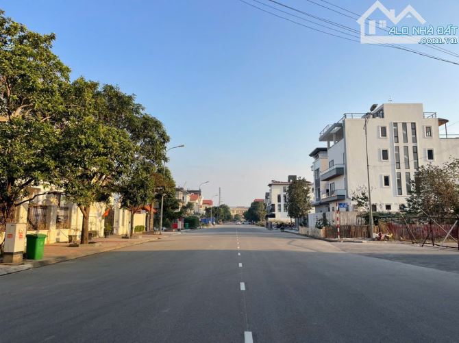 323.8m2 đất biệt thự Phúc Lộc - Ngang 12.7m - Đông Bắc - 2
