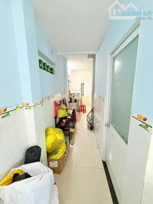 Nhà HXH Lạc Long Quân_ P8 Tân Bình. DT 53m2. 2 tầng. Ngang 4.3m dài 12.5m. Giá 5.2 tỷ. - 2
