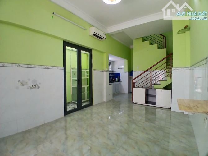 Nhà phố rẻ 4.4 x 9.5m 1 trệt 2 lầu Trần Đình Xu Quận 1 TP.HCM - 2