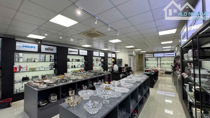 Nhà giá đầu tư 115m2. Phân lô - ôtô tránh - đậu đỗ, xây toà VP cực đẹp phố Lạc Long Quân. - 2