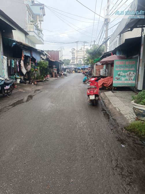 BÁN NHÀ CHỢ ĐẦU MỐI HÓC MÔN NGUYỄN THỊ SÓC- 9×20 FULL THỔ CHỈ 4,55 TỶ. - 2