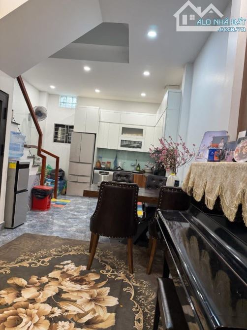 Nhà Đẹp Phú Thượng 4 tầng , 45m2 , ô tô vào nhà - 11,5 tỷ - 2