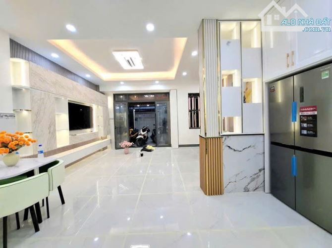 Nhà 3 tầng mới, full nội thất - Tân Thuận. 65m2 - ngang 5.5m, Hẻm thông. Chỉ 6 tỷ hơn. - 2