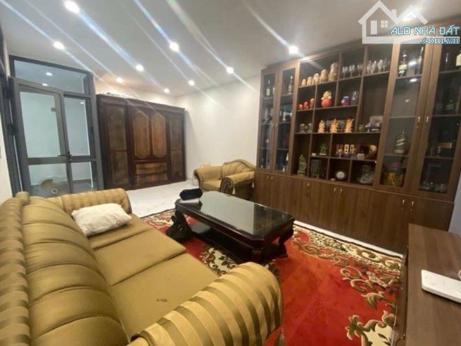 LÔ GÓC HOÀNG CẦU - DT 100M2 x 5T - MT 18M - 55 TỶ - NGÕ Ô TÔ - KHU VỰC SIÊU VIP - 2