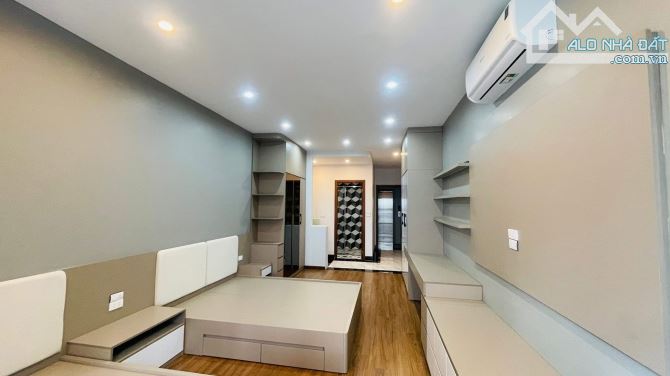 BÁN NHÀ 5 TẦNG THANG MÁY - FULL NỘI THẤT LUXURY PHỐ BỒ ĐỀ. DT:55M. GIÁ 12.5 TỶ. - 2
