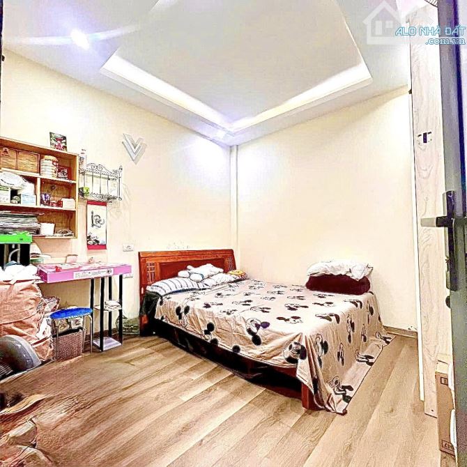 Nhà Nguyễn Đức Cảnh 40m2, nhiều ngủ, đang cho thuê 11tr/tháng dòng tiền ổn, giá bán 9 tỷ. - 2