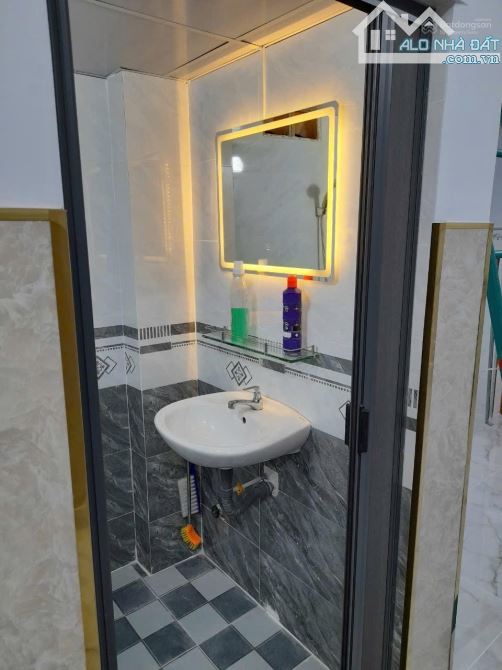 NHÀ MỚI TINH - 88M2 - NGAY CHUNG CƯ HIM LAM HẬU GIANG Q6 - 2