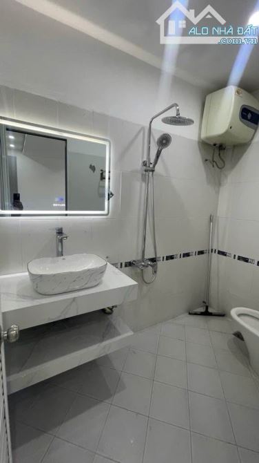 Bán Nhà Phân Lô Vỉa Hè Ô Tô Đỗ Ngõ 67 Phùng Khoang 50m 6 Tầng 15.5 Tỷ - 2