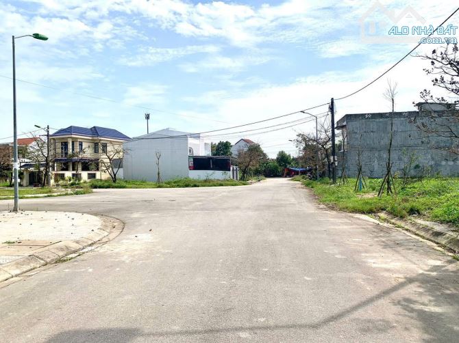SIÊU PHẨM ĐẤT NỀN KQH XUÂN PHÚ, TP HUẾ KẸP MƯƠNG GIÁ CHỈ HƠN 4TY - 2