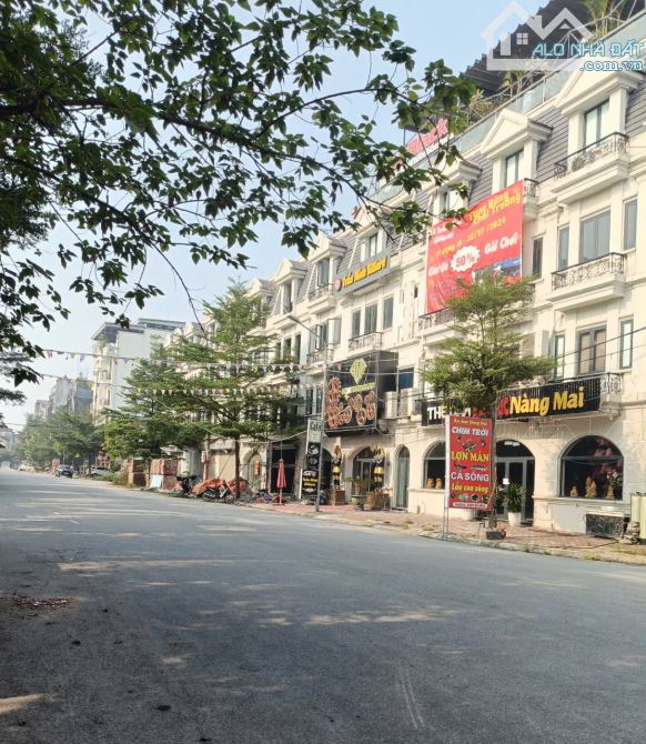 Bán đất Đấu giá Lai Xá, 78m²-MT5m, ô tô tránh, vỉa hè KD, cạnh ĐH Thành Đô, giá 12,4 tỷ - 2