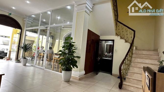 BÁN NHÀ ĐƯỜNG AN THƯỢNG 26 SÁT TRẦN BẠCH ĐẰNG 180M2 NGANG 9M - CHO THUÊ 60 TRIỆU/ THÁNG. - 2