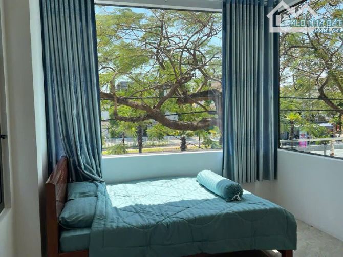 BÁN CĂN GÓC 2 MẶT TIỀN NHÀ 3 TẦNG ĐỐI DIỆN ĐẠI HỌC KINH TẾ ĐÀ NẴNG. DÒNG TIỀN 30 TRIỆU/ TH - 2
