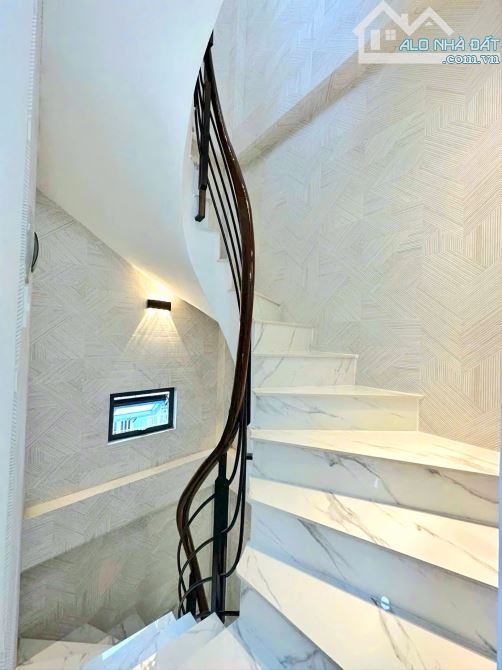 Chỉ 5💰x (TL) – 5 Tầng ~40m2 – Ngang 6m Nở Hậu – 3PN Master – Gần ĐH Ngoại Thương – P25 - 2
