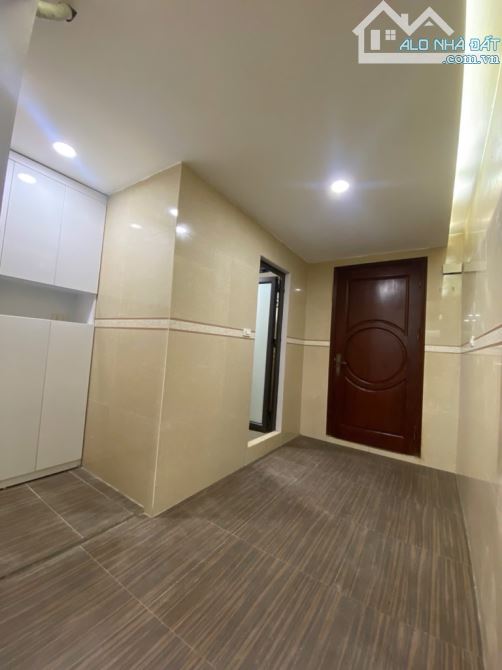 BÁN CĂN HỘ TẬP THỂ TRƯỜNG CHINH 100M2 SỬ DỤNG- GIÁ 4.45 TỶ  VỊ TRÍ ĐẸP - SÁT VÁCH BỆNH VIỆ - 2