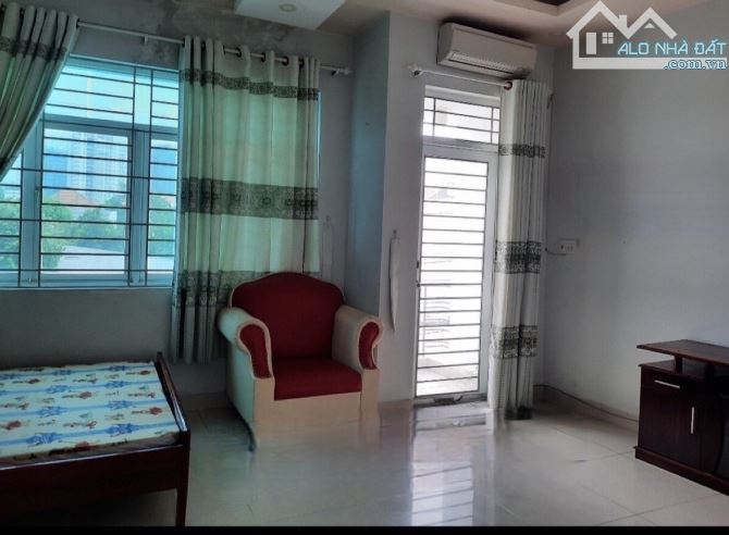 Nhà 2 Tầng - Mặt Tiền Đường 7m - Xe Hơi Vào Nhà - 64,5m - Chỉ 6,45 Tỷ - 2