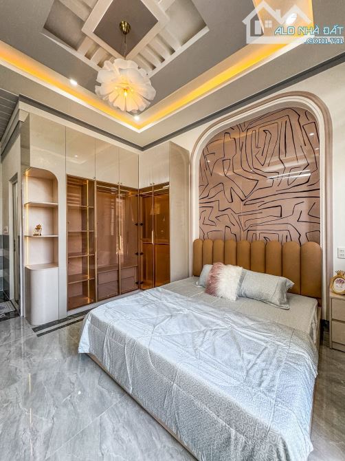NHÀ TRỤC CHÍNH HẺM LIÊN TỔ 3-4 NGUYỄN VĂN CỪ CÓ SÂN ĐỖ Ô TÔ - 25