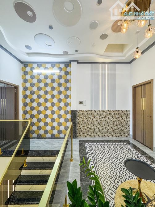 NHÀ TRỤC CHÍNH HẺM LIÊN TỔ 3-4 NGUYỄN VĂN CỪ CÓ SÂN ĐỖ Ô TÔ - 27