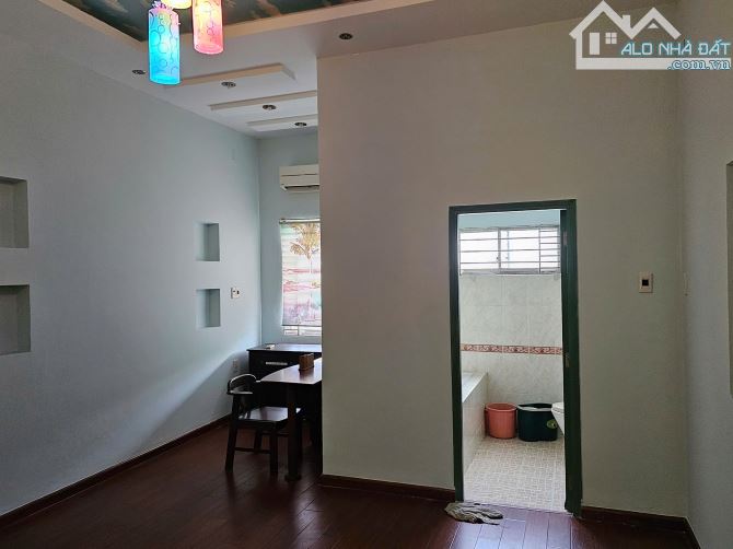 NHÀ 1 TRỆT 2 LẦU NGAY CHỢ BỬU LONG - 3