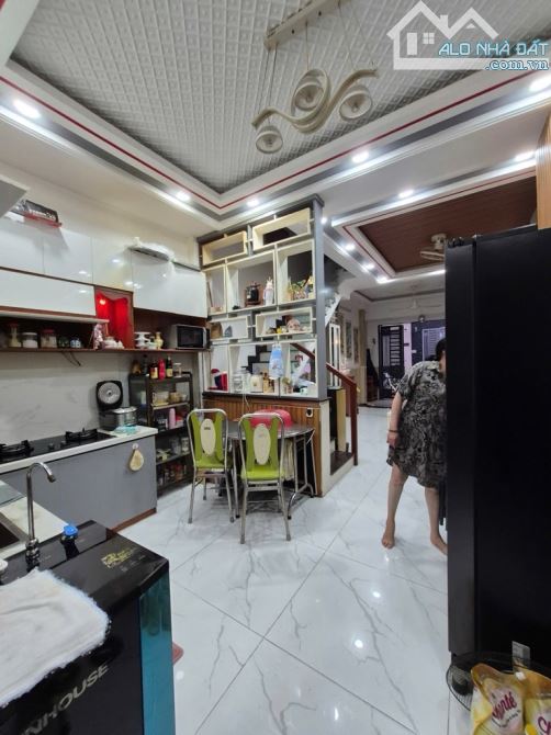 BÁN Nhà Mới Khu THESUN Xe Hơi Ngủ Trong Nhà - 3