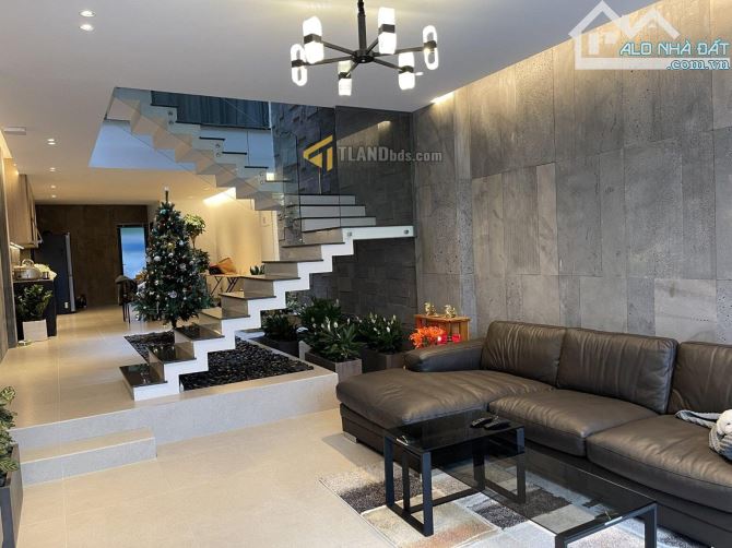 Bán Nhà phố Mặt tiền Sổ riêng Nguyễn Thị Nghĩa, Phường 2, Đà Lạt - 3