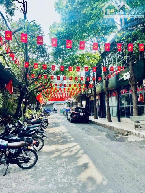 Bán Tòa nhà 3 lầu 16x16 đường Phan Văn Trị P7 - 3