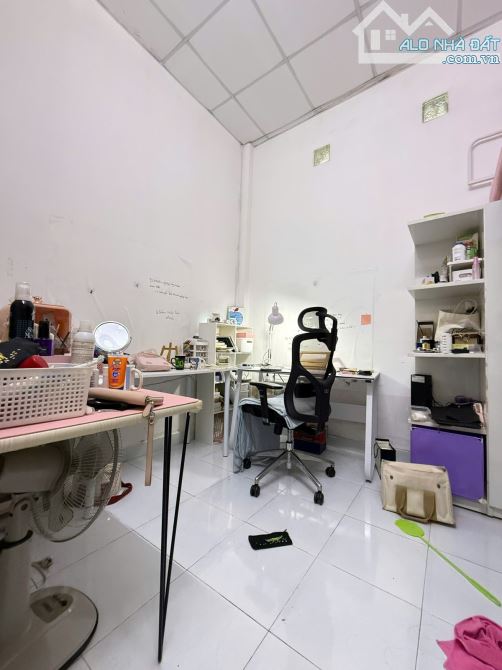 🔥BÁN GẤP GIẢM 600TR NHÀ - SÁT MẶT TIỀN LÊ VĂN KHƯƠNG, Q.12, 93M2-GIÁ CÒN 4.9 TỶ - 3
