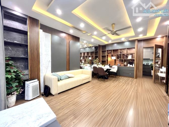 Bán nhà Bát Khối lô góc 5 tầng 51m, gara oto, kinh doanh giá 12 tỷ hơn - 3
