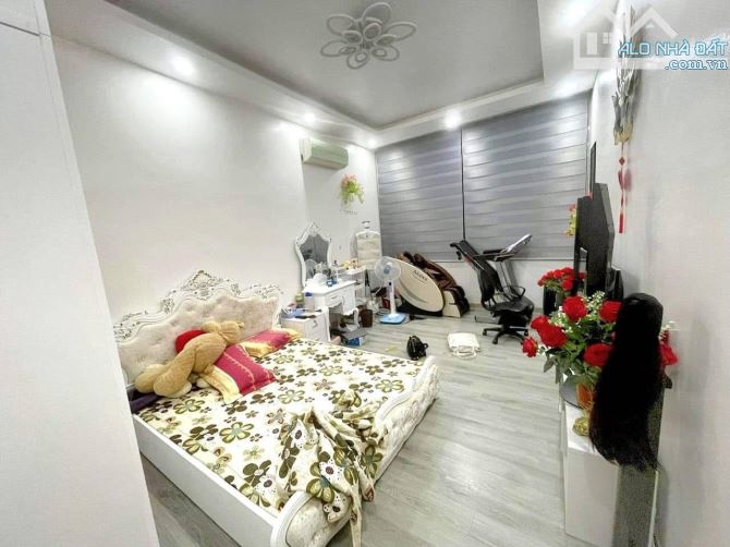 Bán nhà Vân Hồ 3 DT 46m2, 4T, mt 3.8m dân xây, ngõ thoáng, dân trí cao. Giá 12.5 tỷ sổ đẹp