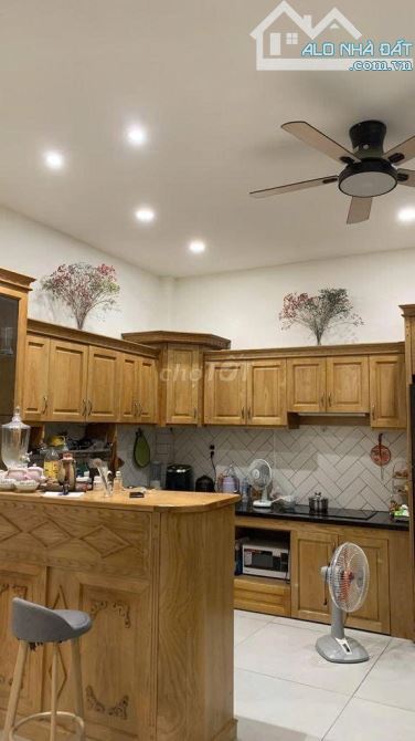Bán nhà hẻm 86 Thích quảng Đức ,p5 ,Phú nhận .DT:95m2 .4 tầng .13.2 tỷ - 3