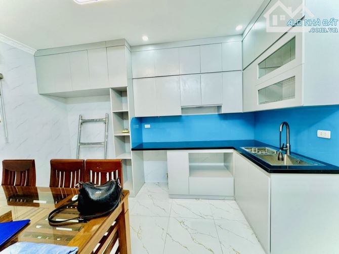 NHÀ HIẾM CHÙA BỘC – 2 MẶT NGÕ – 50M² – 7 PHÒNG NGỦ – CHỈ CÁCH Ô TÔ VÀI BƯỚC - GẦN PHỐ - 3