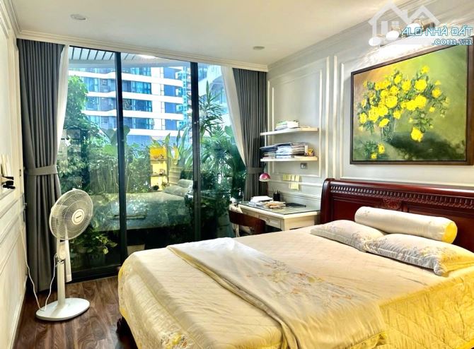 BÁN CĂN HOA HẬU- LÔ GÓC TÒA N01-T8 - 135M2 - 16 TỶ- VIEW HỒ TÂY - FULL NỘI THẤT- CÓ BỂ BƠI - 3