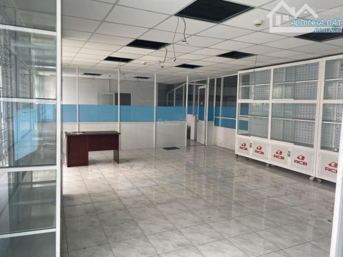 Cho thuê kho xưởng 5000m2 (XD: 3300m2) giá tốt KCN Vĩnh Lộc. PCCC tự động, trạm điện - 3