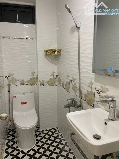 🏘️ NHÀ 4 TẦNG NGUYỄN CẢNH CHÂN Q1 – GIÁ CHỈ 9.2 TỶ – HẺM XE HƠI – KHU AN NINH! - 3