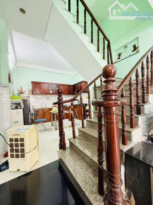 Siêu Phẩm Nguyễn Hữu Tiến Tân Phú hẻm xe hơi 1 sẹc 52m2,3Tầng 3 pn Nhỉnh 5 tỷ - 3