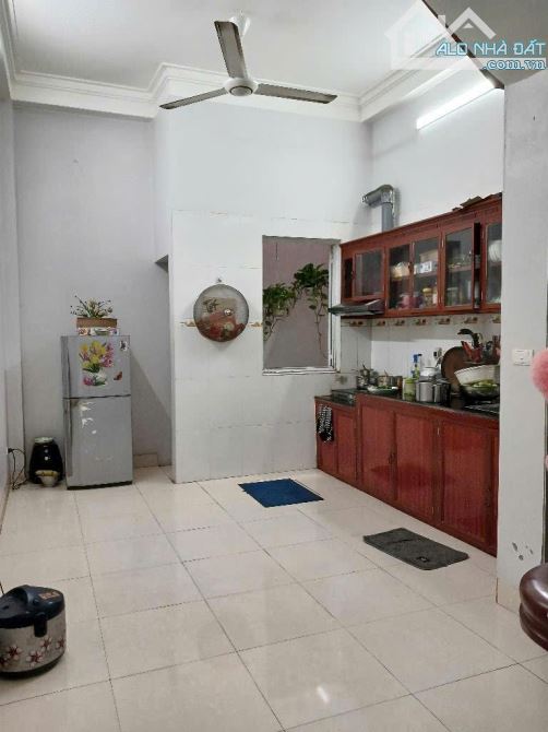 Bán nhà Đông Ngạc, DT 42m2 nhà dân xây, ngõ thông, ô tô đỗ gần, giá 6,5 tỷ - 3