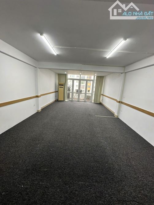 SIÊU PHẨM MẶT PHỐ NGUYỄN HOÀNG-VỈA HÈ RỘNG-KINH DOANH ĐỈNH 75.6m2 6 tầng (MT)4.7m giá 4x t - 3