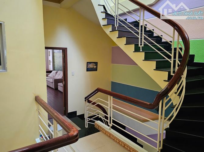 NHÀ 1 TRỆT 2 LẦU NGAY CHỢ BỬU LONG - 4