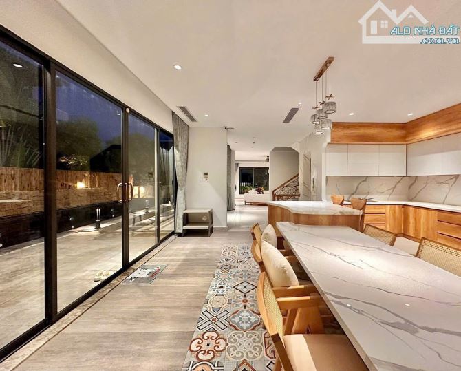 Bán Villa 3 tầng có hồ bơi siêu đẹp khu biệt thự VIP Mỹ Đa Tây sát sông Hàn, Nam Việt Á - 4
