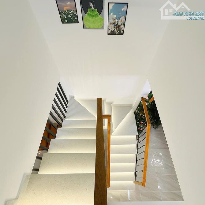 Bán nhà đẹp, Phạm Văn Chiêu Gò Vấp, hẻm xe hơi, tặng hết nội thất, 42m2, nhỉnh 4 tỷ - 4