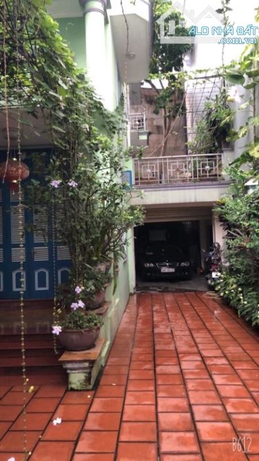 Biệt thự phố Nguyễn Văn Cừ 300m²- 4 tầng, ô tô, ngõ thông, gần cầu Chương Dương. - 4
