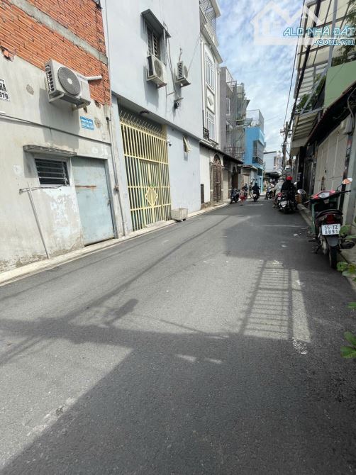 BÁN NHÀ CẤP 4, GIÁ 4,2 TỎI, 94M2,  MẶT ĐƯỜNG TRẦN THỊ NĂM,, Q12. - 4