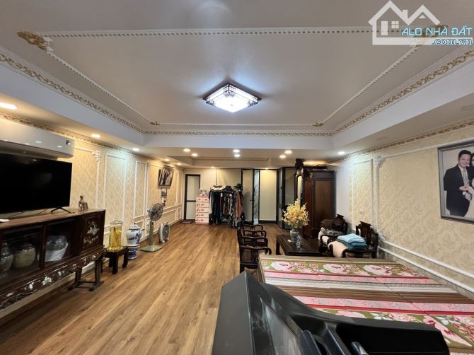Bán Tòa Nhà 7 Tầng Kinh Doanh Vỉa Hè Ô Tô, Mặt Hồ Linh Quang, Đống Đa, 65m2, Nhỉnh 21 Tỷ - 4