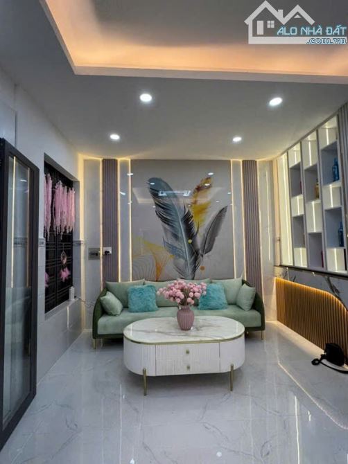 Nhà 3 tầng mới, full nội thất - Tân Thuận. 65m2 - ngang 5.5m, Hẻm thông. Chỉ 6 tỷ hơn. - 4