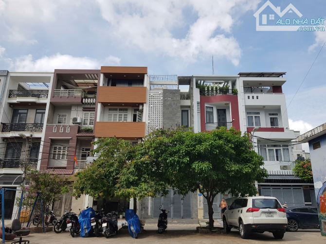 Bán nhà HXH nội bộ - 5 tầng Phan Văn Trị (4x14) 8PN 8WC sát ĐH Văn Lang - 25tr/th 9 tỷ - 4