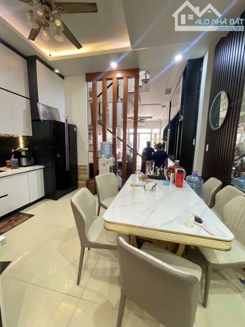 Nhà bán, KDC cao tầng đồng bộ ,Thạn Xuận 25 , 4m x17m , hẻm 7m , nhà 4 tầng , Giá 5.46 tỷ - 4
