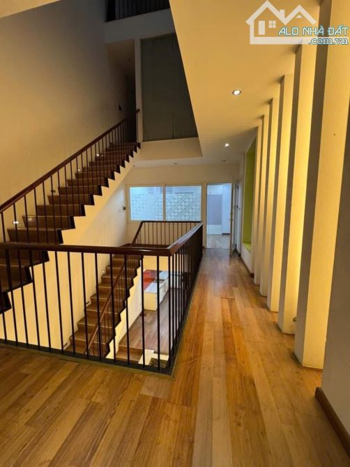 Bán Nhà Phân Lô Linh Lang 80m2, 5 Tầng, Ô Tô Tránh - Kinh Doanh Giá 31,x Tỷ - 4