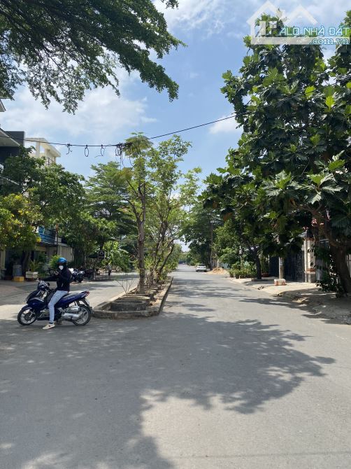 Bán đất nền góc mặt đường 49 BT. Đông Quận 2 cũ gần chợ Tân Lập nền F2a (240m2) 109 tr/m2 - 4